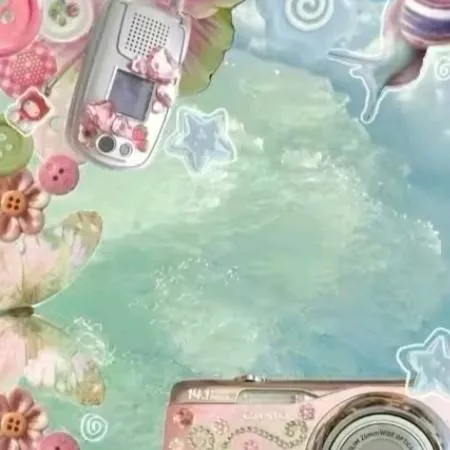 chat with ai character: pinkheartes