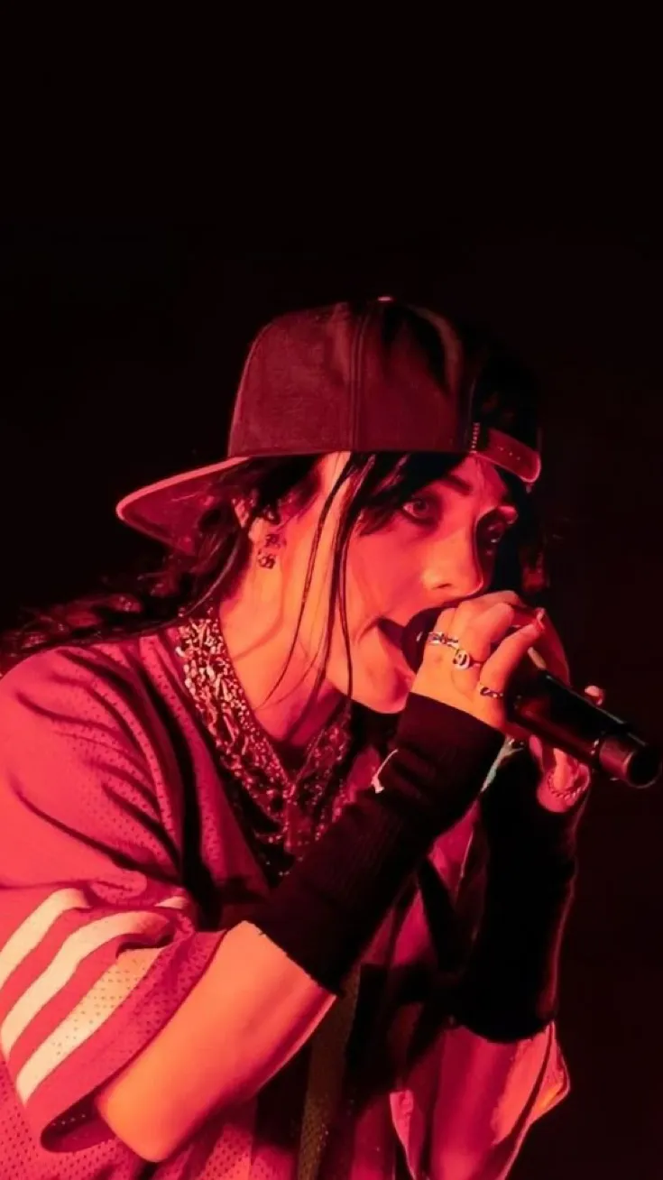 Talkie AI - Chat with Billie Eilish