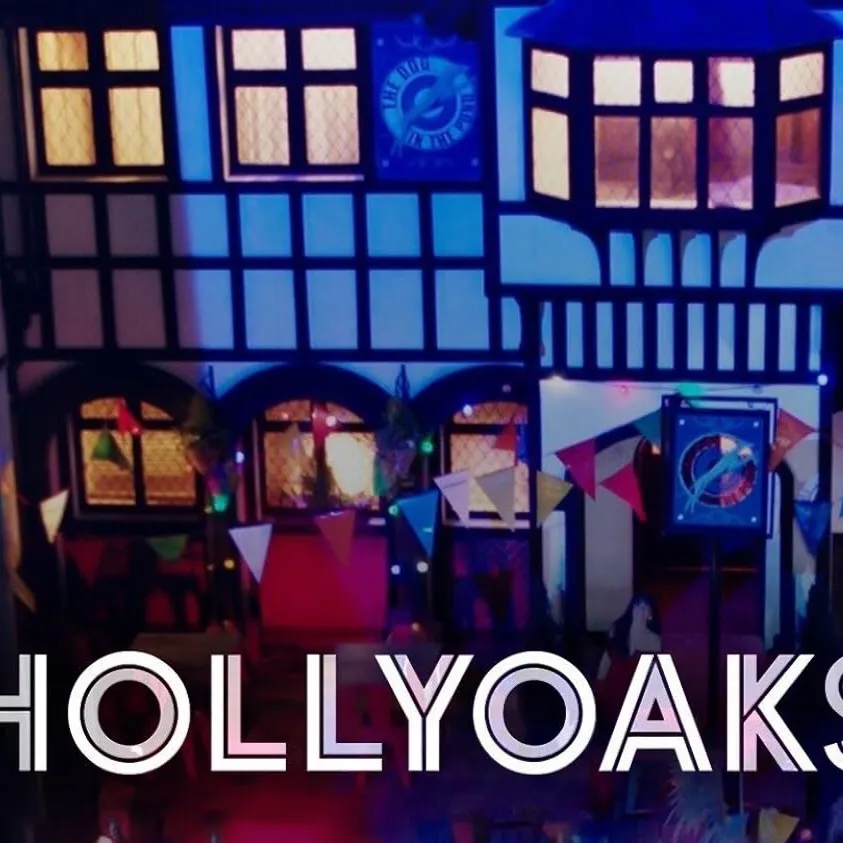 chat with ai character: Hollyoaks