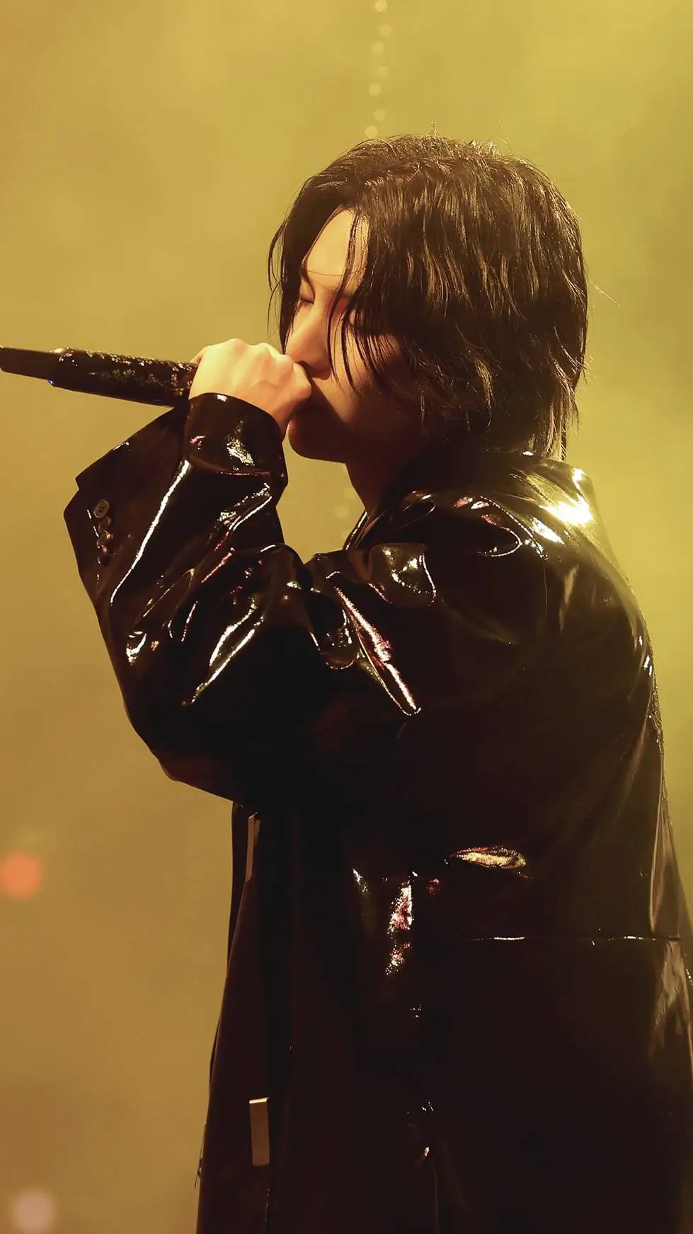 ai character: SUGA  background