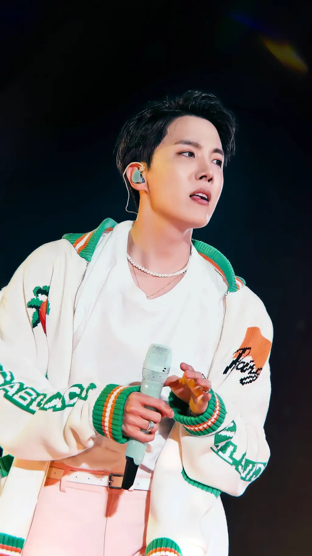 ai character: jin background