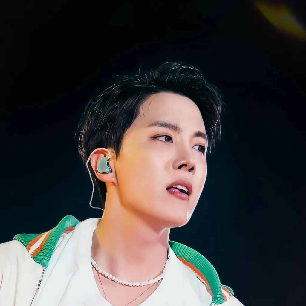 chat with ai character: jin