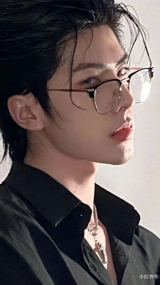 ai character: Dante background