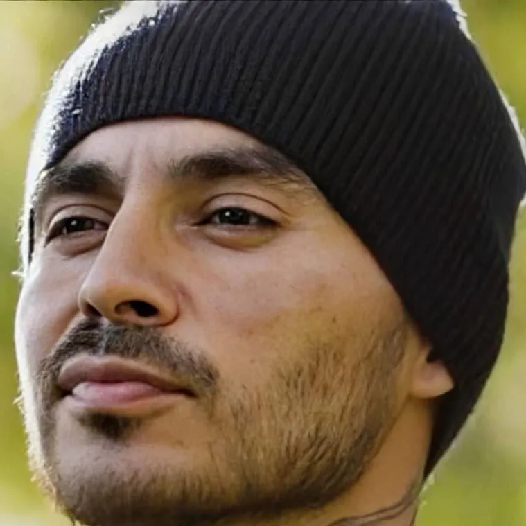 chat with ai character: Rio 