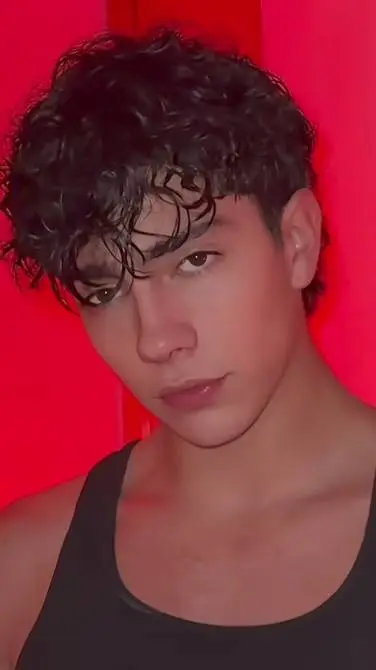 ai character: Lukas background