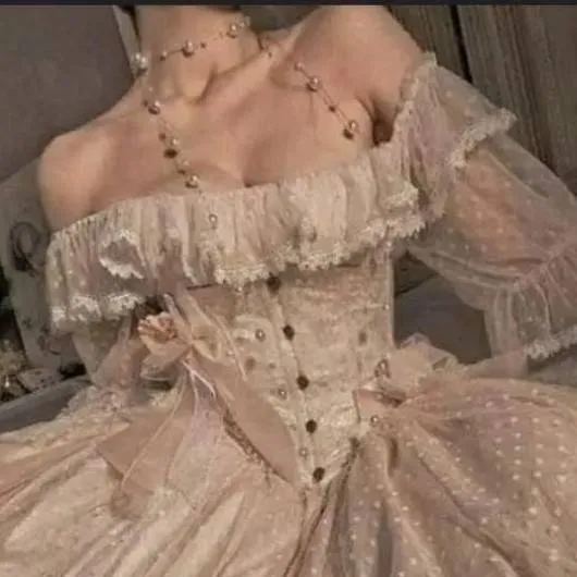 chat with ai character: ~Dress Shopping~