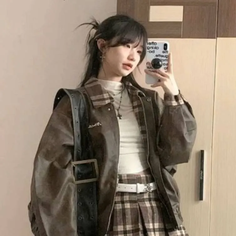 chat with ai character: Arien