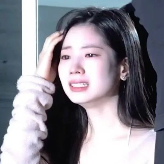 chat with ai character: Dahyun?....