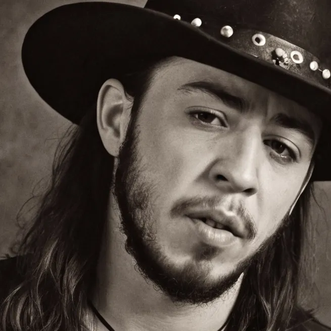 chat with ai character: Stevie Ray Vaughan
