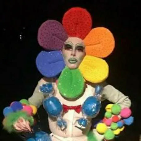 chat with ai character: WEIRD AF DANDY