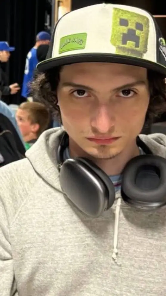 ai character: Finn wolfhard  background