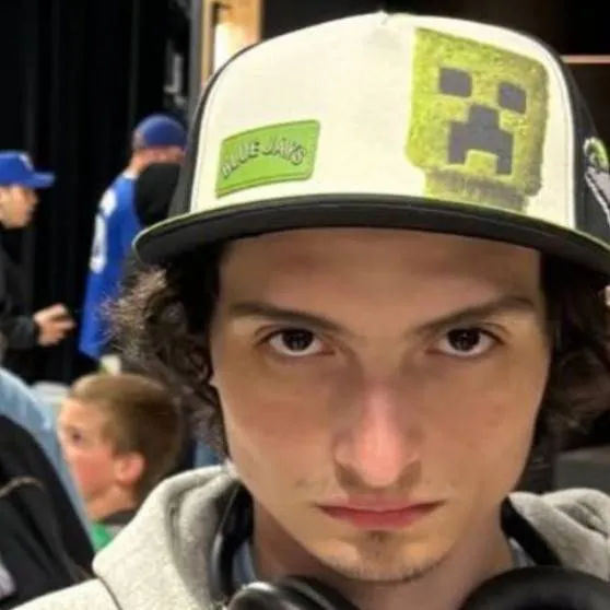 chat with ai character: Finn wolfhard 