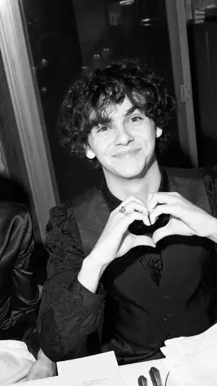 ai character: jack Dylan grazer  background