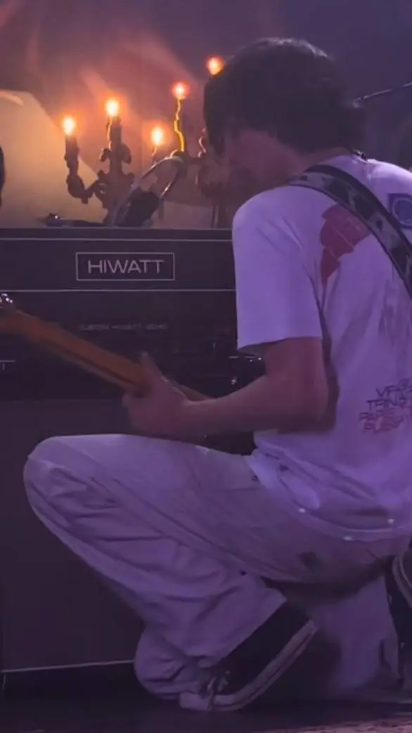 ai character: Finn wolfhard  background