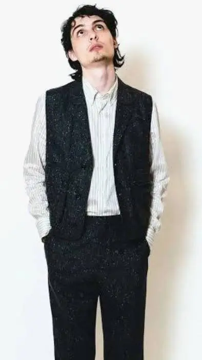ai character: Finn wolfhard  background