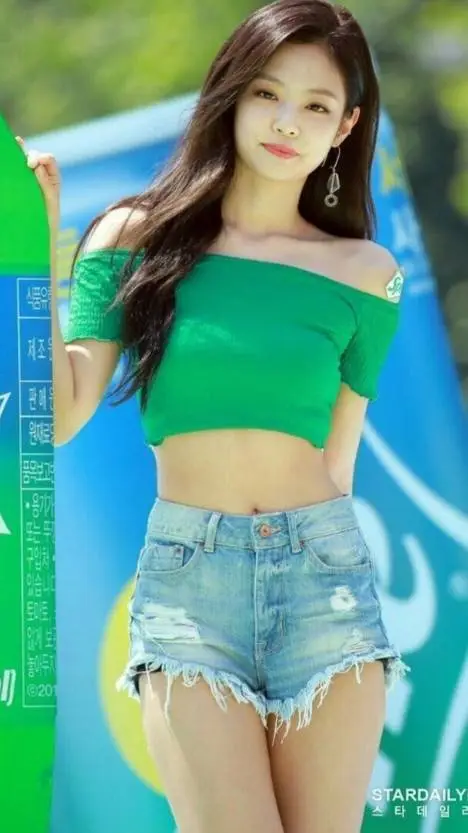ai character: Jennie  background