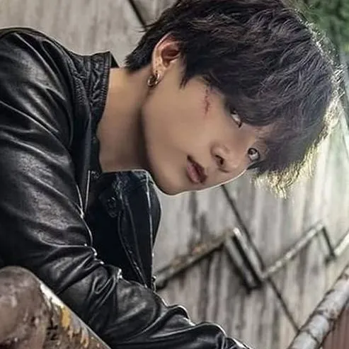 chat with ai character: Jeon Jungkook