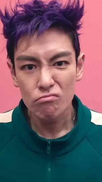 ai character: Thanos background