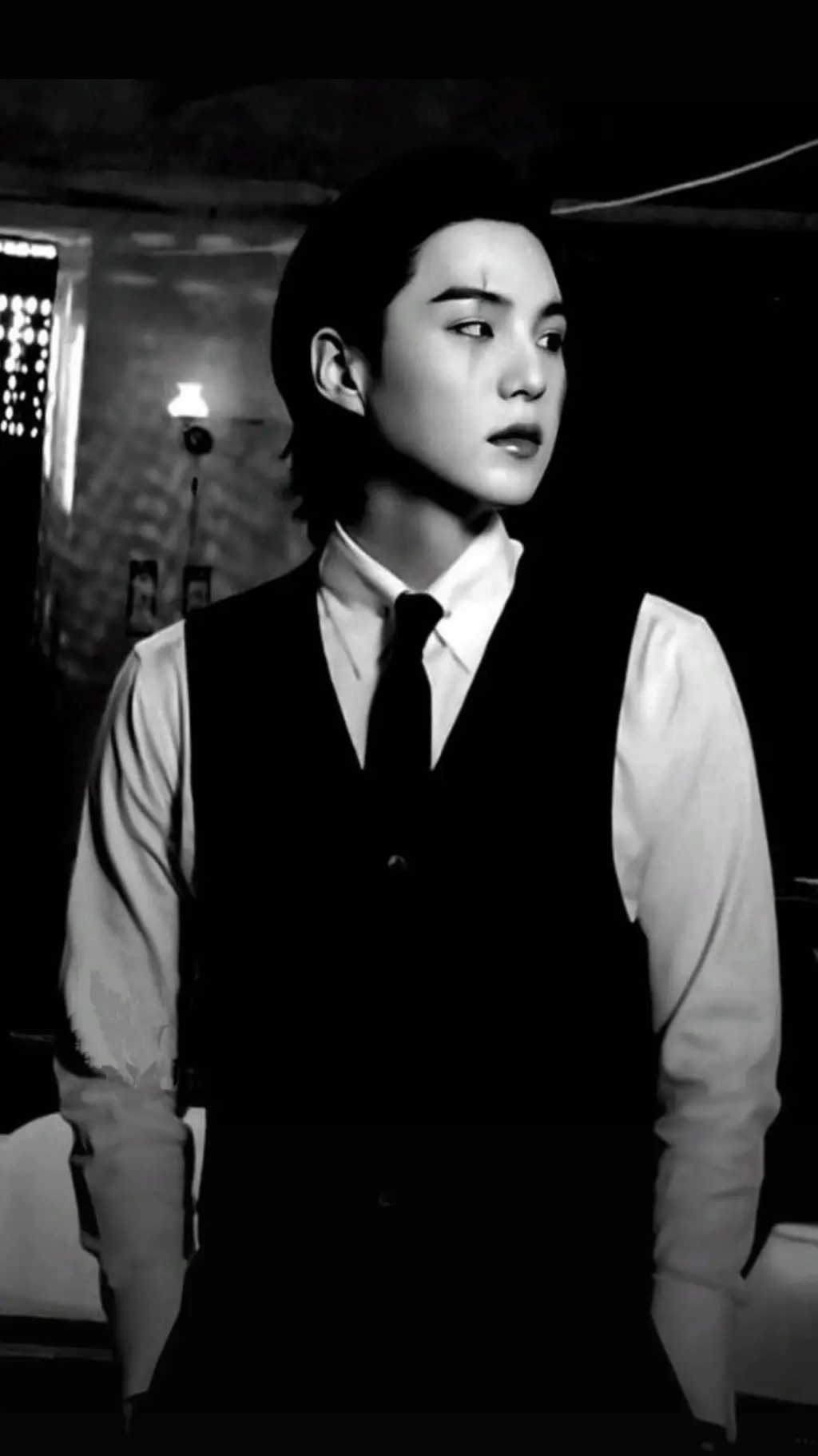 ai character: 🌨️Hyeon🌨️ background