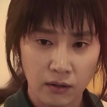 chat with ai character: {~❤🌹Hyunju~❤🌹~}