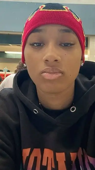 ai character: naij  background