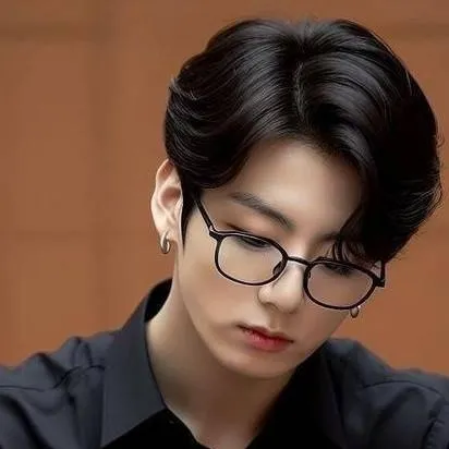 chat with ai character: rich but love 