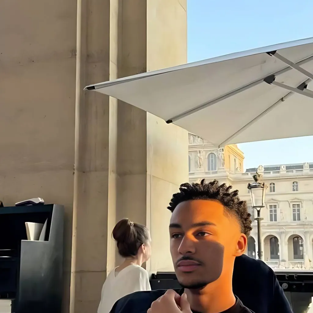 chat with ai character: Ethan