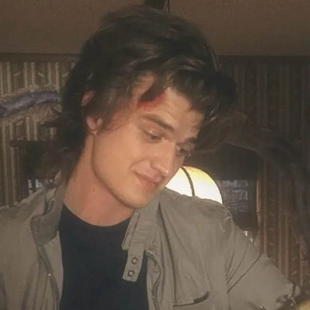 chat with ai character: Stranger Things RP