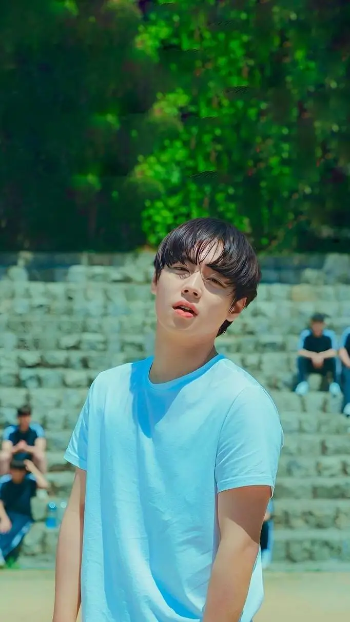 ai character: Si - Eun  background