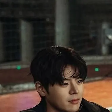 chat with ai character: Baku 