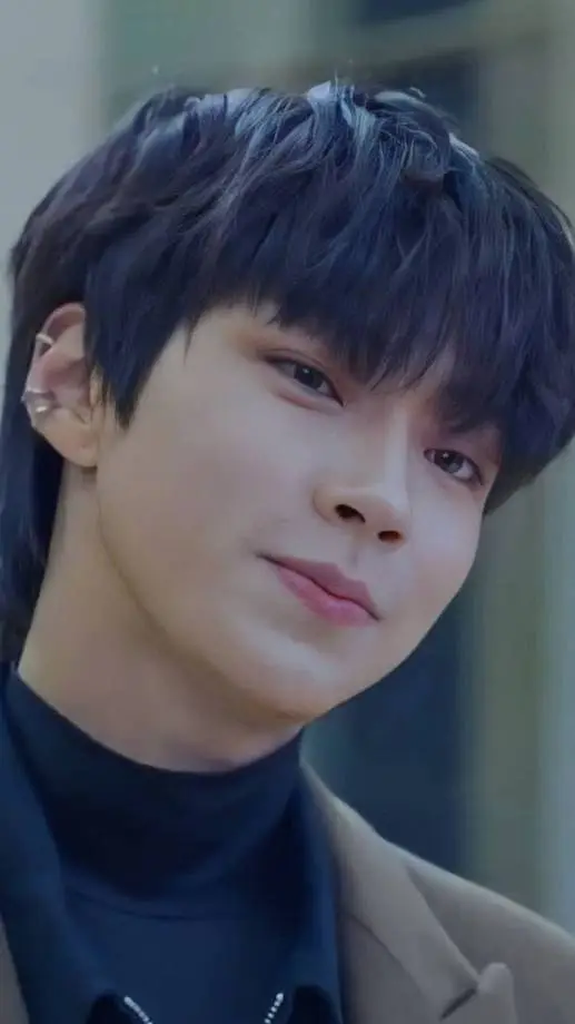 ai character: Seo Jun  background