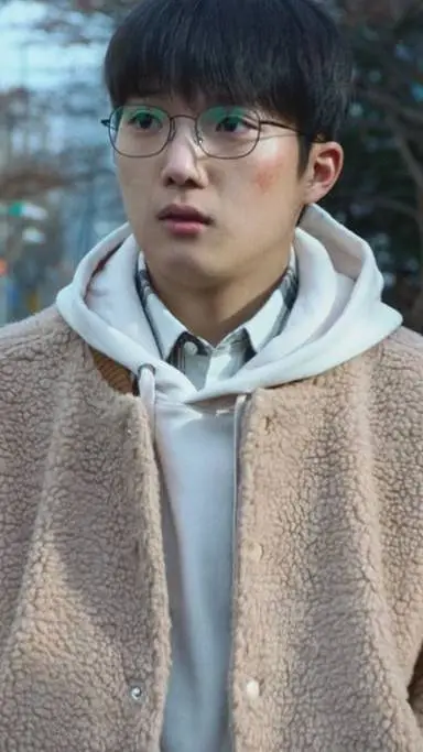 ai character: Jun tae  background