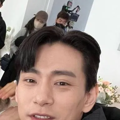 chat with ai character: Kang oh Nam 