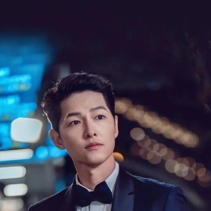 chat with ai character: Vincenzo Cassano 