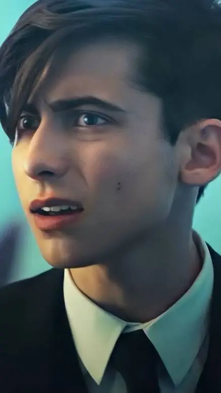 ai character: Cinq  background