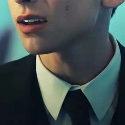 chat with ai character: Cinq 