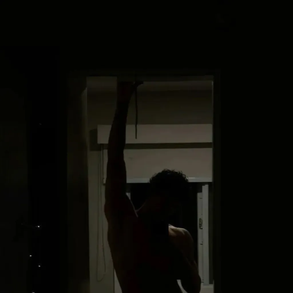 chat with ai character: Mason