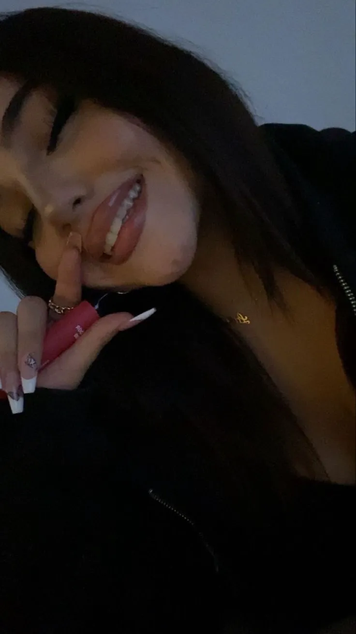 ai character: Eliana background