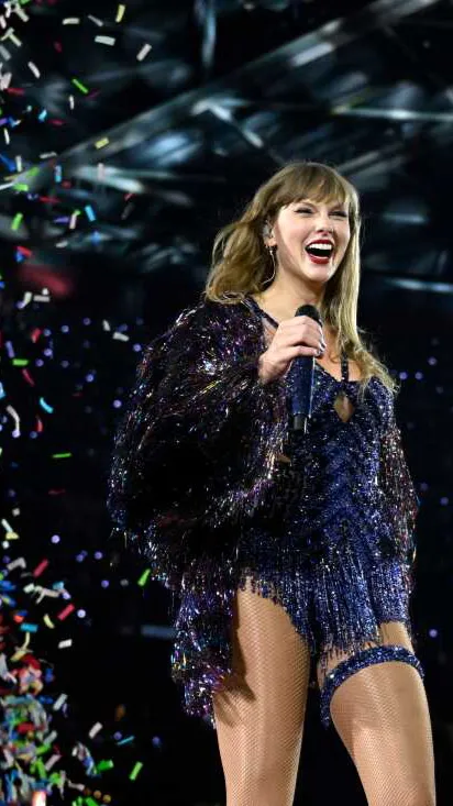 ai character: Taylor swift background