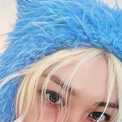 chat with ai character: Felix!~