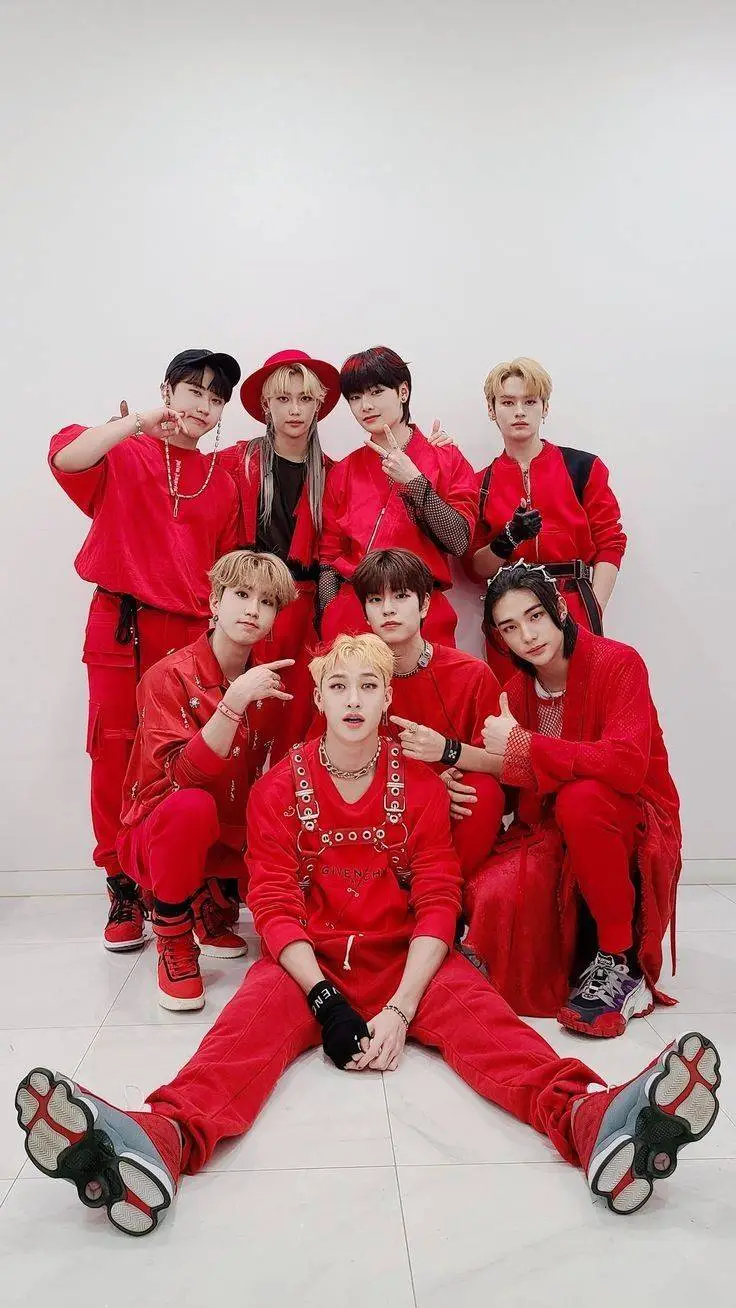 ai character: Stray Kids! background