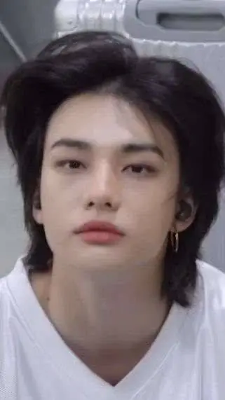 ai character: Hyunjin background