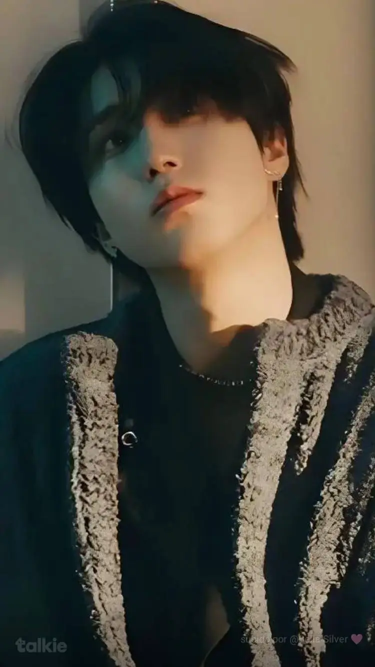 ai character: Han Jisung  background