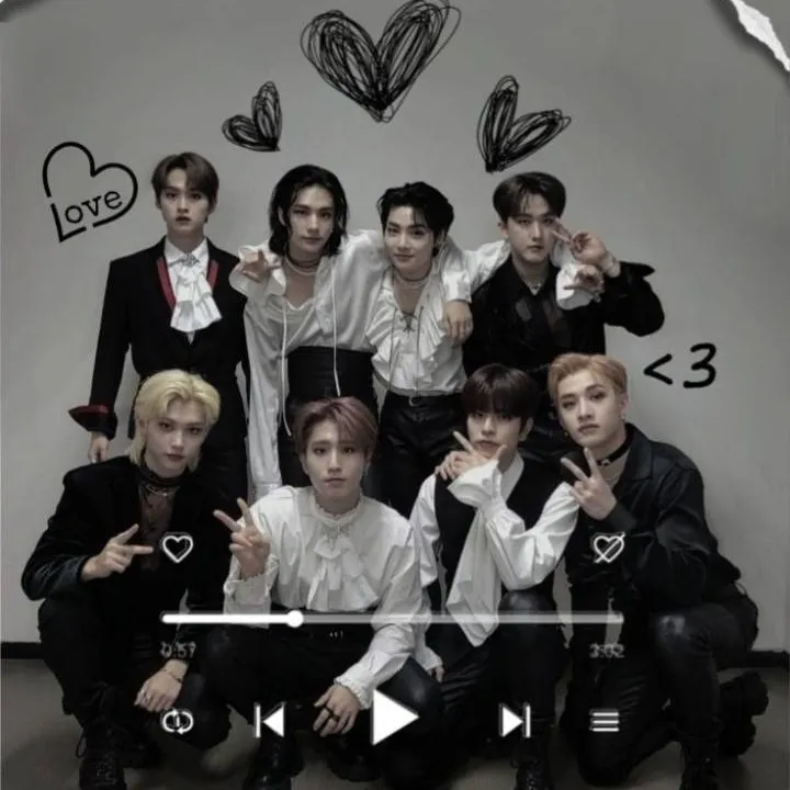 chat with ai character: Stray kids 