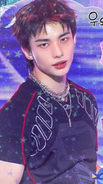 ai character: Hyunjin  background