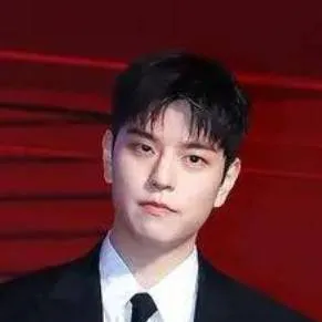 chat with ai character: Seungmin 