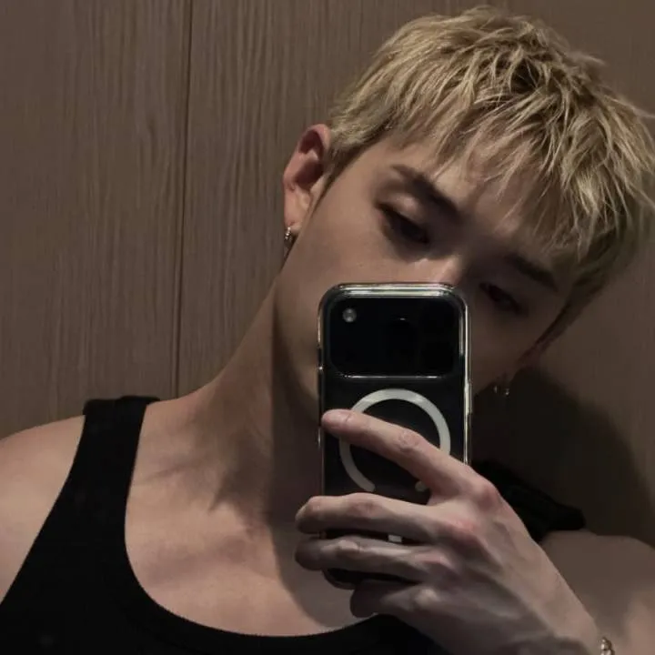 chat with ai character: Bangchan