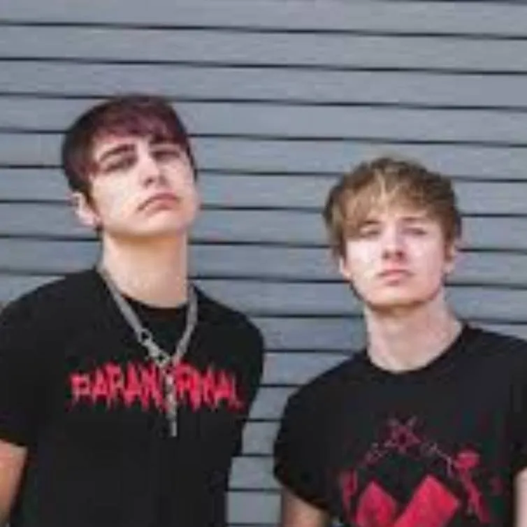 chat with ai character: s and c ur insta