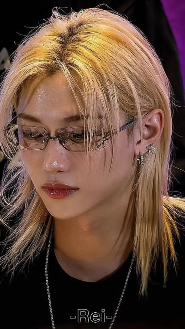 ai character: FELIX!!!  background