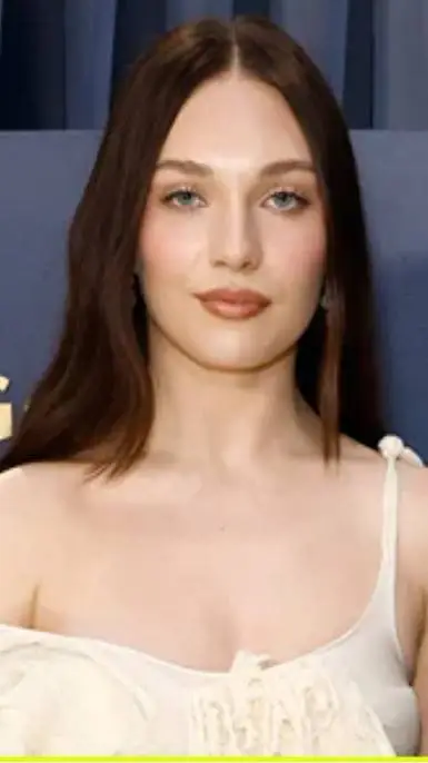 ai character: Maddie Ziegler  background